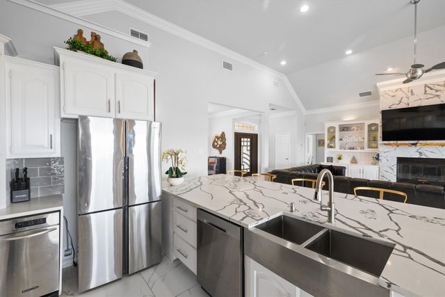 4508 Chavez Court, Granbury, TX 76048