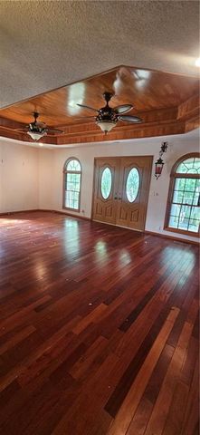 817 Elmwood Lane, Pittsburg, KS 66762