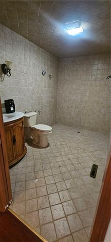 817 Elmwood Lane, Pittsburg, KS 66762