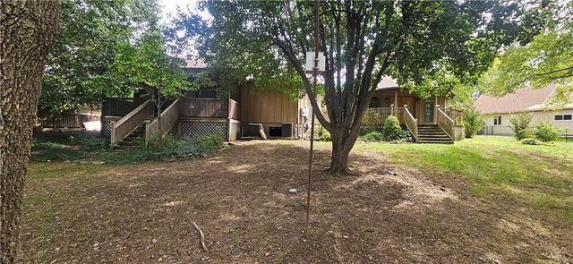 817 Elmwood Lane, Pittsburg, KS 66762