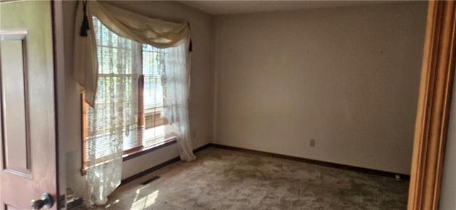 817 Elmwood Lane, Pittsburg, KS 66762