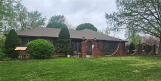 817 Elmwood Lane, Pittsburg, KS 66762