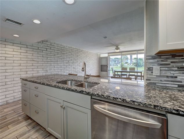 1421 S 11th St 118, Port Aransas, TX 78373