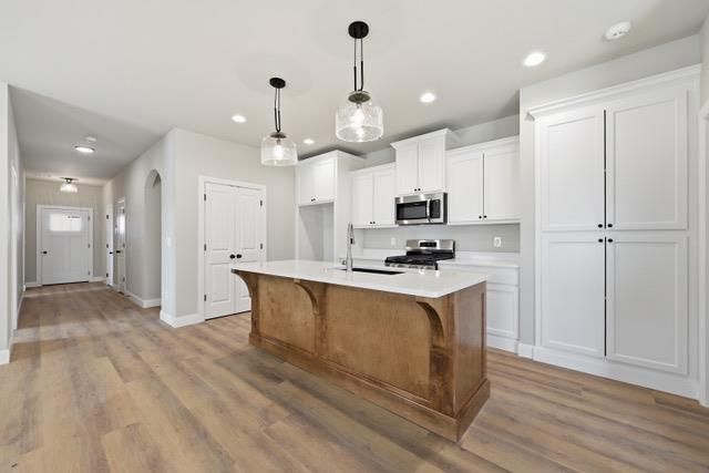 1920 Meadow Brook Road, Yukon, OK 73099