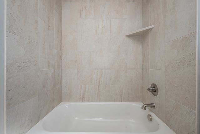 1920 Meadow Brook Road, Yukon, OK 73099