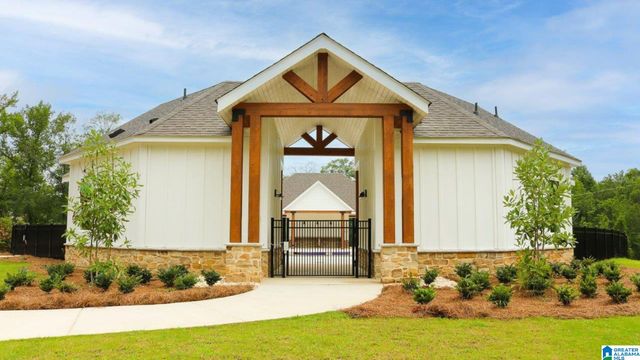 528 FOGGY BROOK LOOP, Chelsea, AL 35043