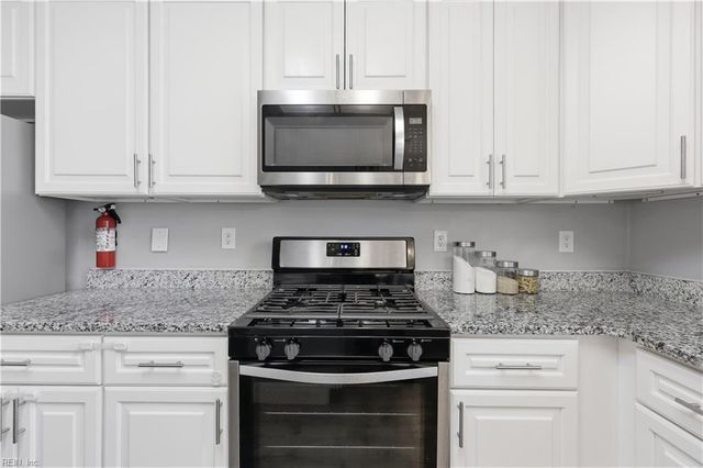 206 Dunn ST, Chesapeake, VA 23320