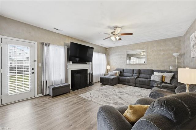 206 Dunn ST, Chesapeake, VA 23320