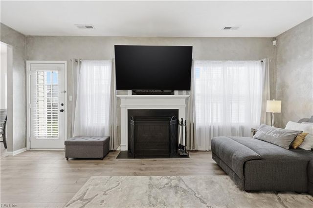 206 Dunn ST, Chesapeake, VA 23320