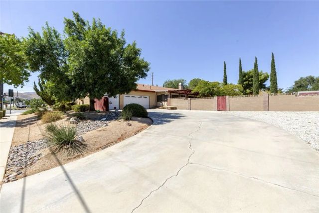 4507 W Avenue North, Lancaster, CA 93536