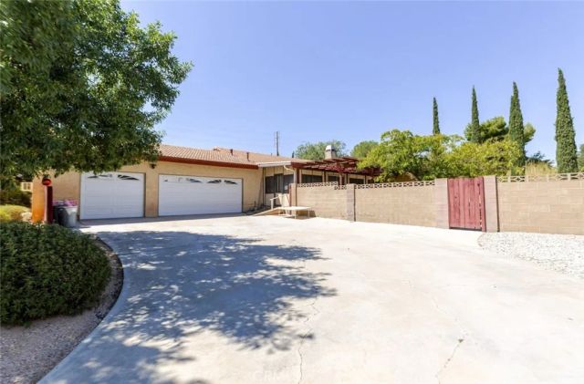 4507 W Avenue North, Lancaster, CA 93536