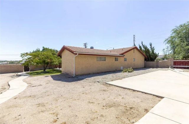 4507 W Avenue North, Lancaster, CA 93536