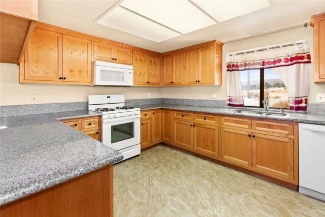 4507 W Avenue North, Lancaster, CA 93536