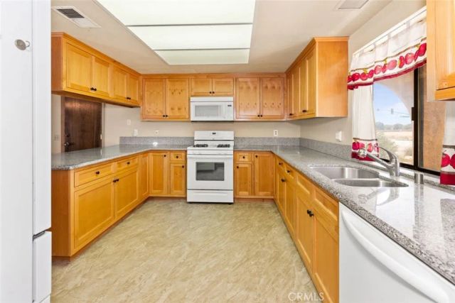 4507 W Avenue North, Lancaster, CA 93536