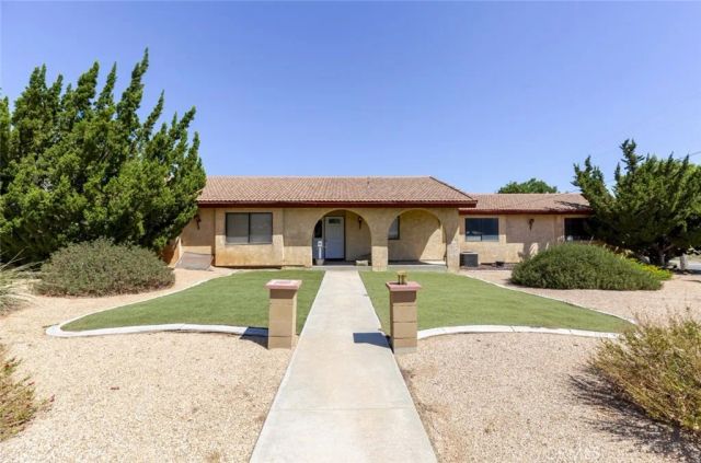 4507 W Avenue North, Lancaster, CA 93536