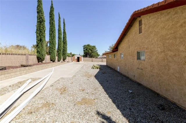 4507 W Avenue North, Lancaster, CA 93536