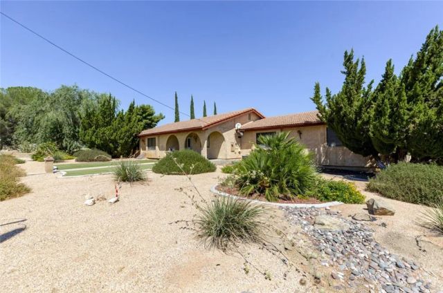 4507 W Avenue North, Lancaster, CA 93536