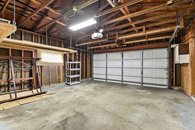 7064 Springhill Circle, Eden Prairie, MN 55346