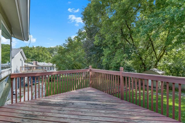 7064 Springhill Circle, Eden Prairie, MN 55346