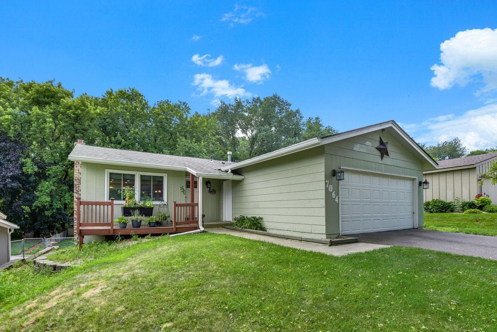 7064 Springhill Circle, Eden Prairie, MN 55346 — photo 2