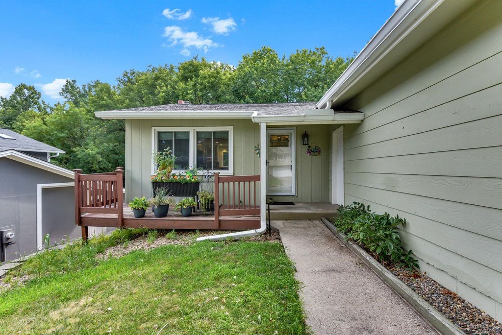 7064 Springhill Circle, Eden Prairie, MN 55346 — photo 3