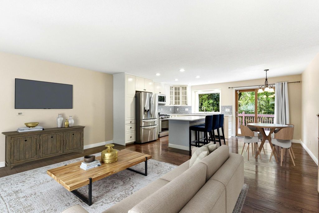 7064 Springhill Circle, Eden Prairie, MN 55346 — photo 4