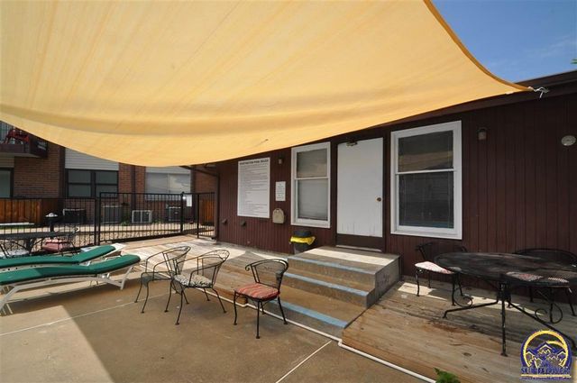 3002 SW Lydia AVE, Topeka, KS 66614