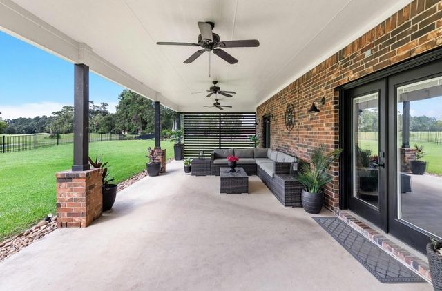 26807 Eagles Landing, Huffman, TX 77336