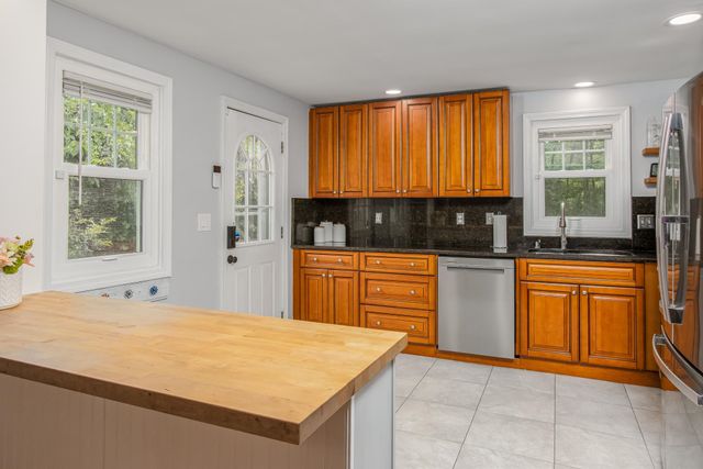 68 Benjamin Street, Manchester, NH 03109