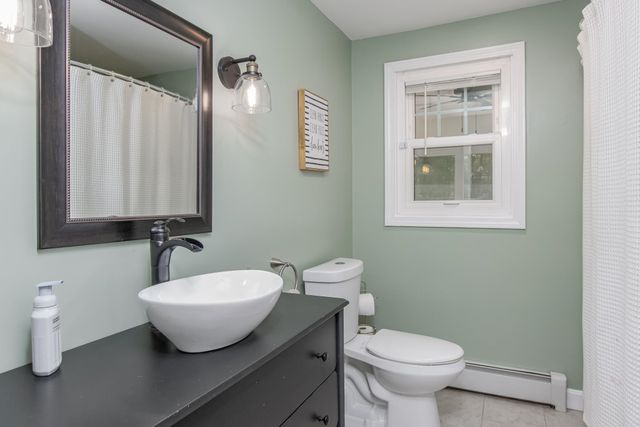 68 Benjamin Street, Manchester, NH 03109