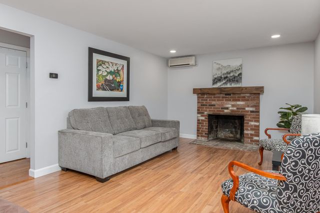 68 Benjamin Street, Manchester, NH 03109