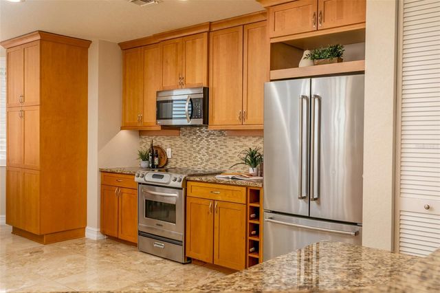 220 108TH AVENUE 304, Treasure Island, FL 33706