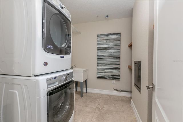 220 108TH AVENUE 304, Treasure Island, FL 33706