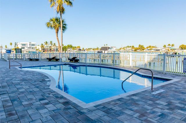 220 108TH AVENUE 304, Treasure Island, FL 33706