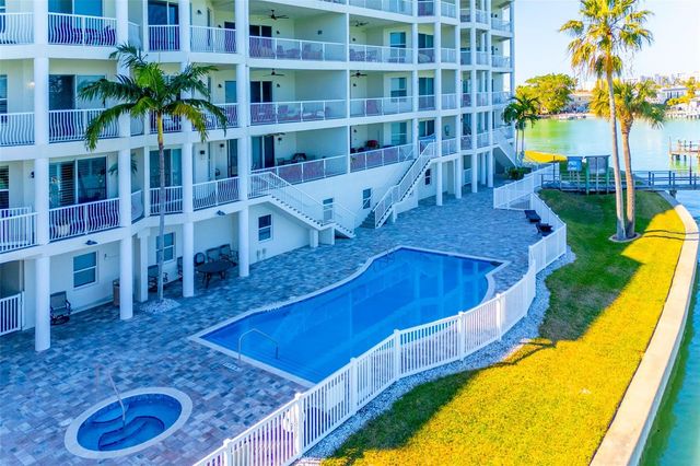 220 108TH AVENUE 304, Treasure Island, FL 33706