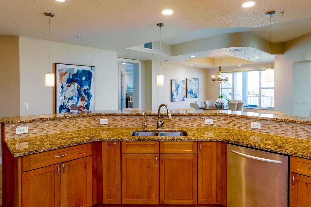 Image 24 of property listing at 220 108TH AVENUE 304, Treasure Island, FL 33706