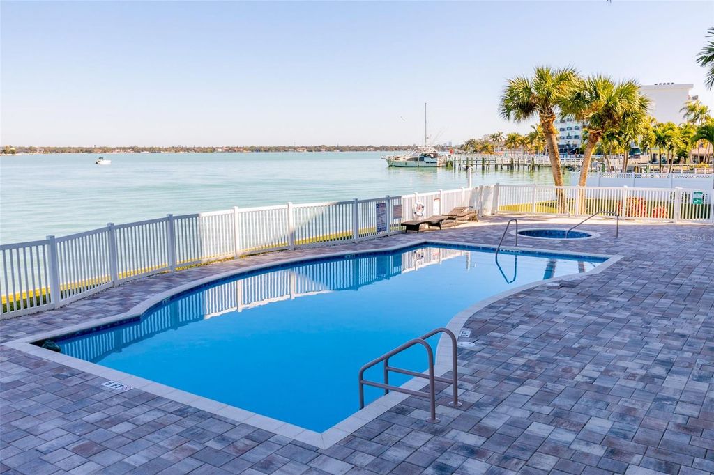 Image 75 of property listing at 220 108TH AVENUE 304, Treasure Island, FL 33706