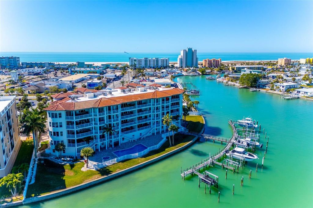 Image 76 of property listing at 220 108TH AVENUE 304, Treasure Island, FL 33706