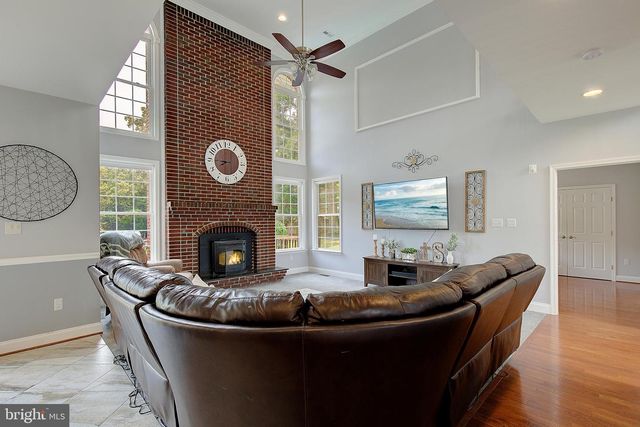 25 HOILE LN, Huntingtown, MD 20639