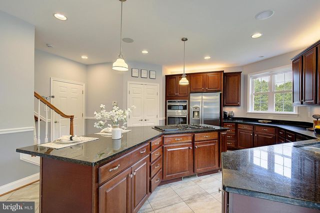 25 HOILE LN, Huntingtown, MD 20639