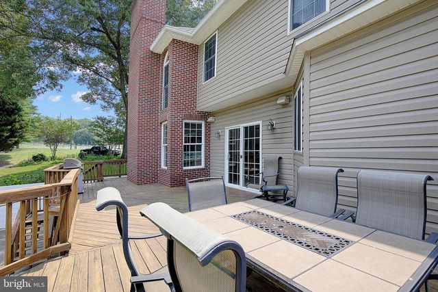25 HOILE LN, Huntingtown, MD 20639