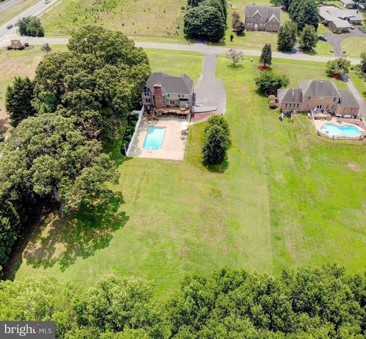 25 HOILE LN, Huntingtown, MD 20639