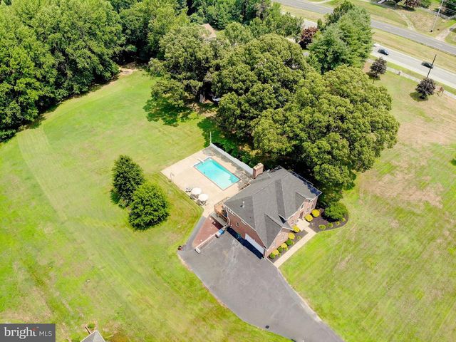 25 HOILE LN, Huntingtown, MD 20639