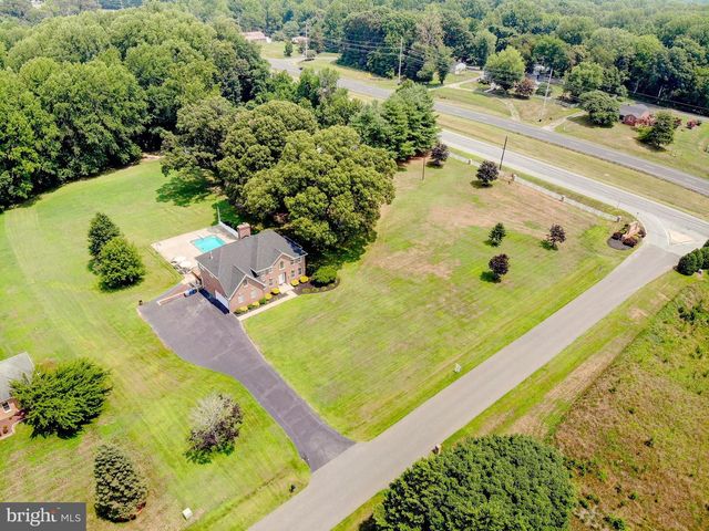 25 HOILE LN, Huntingtown, MD 20639