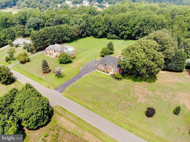 25 HOILE LN, Huntingtown, MD 20639