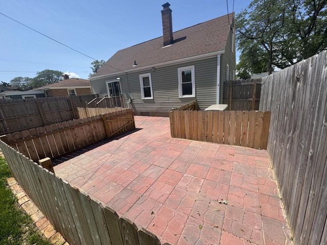 7549 31st AVENUE, Kenosha, WI 53142