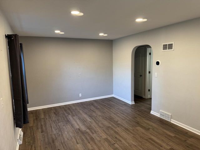 7549 31st AVENUE, Kenosha, WI 53142