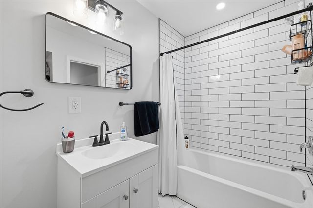 227 E 16th Ave, Homestead, PA 15120