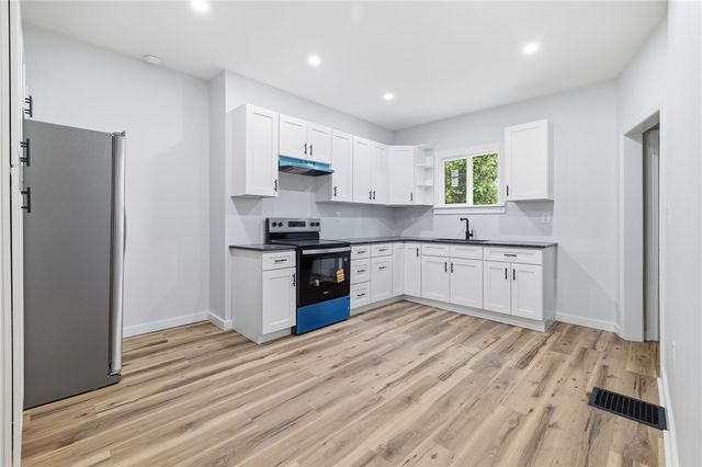 227 E 16th Ave, Homestead, PA 15120