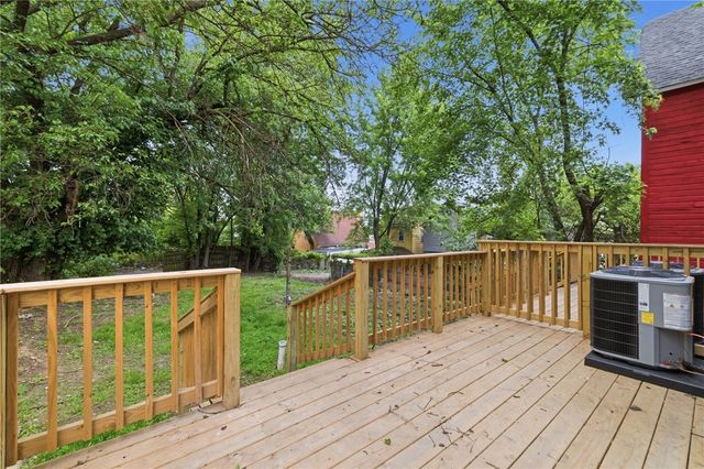 227 E 16th Ave, Homestead, PA 15120